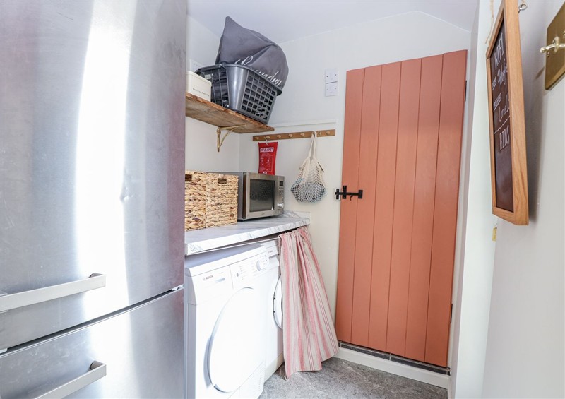 The kitchen (photo 2) at 18 Pakefield Road, Lowestoft