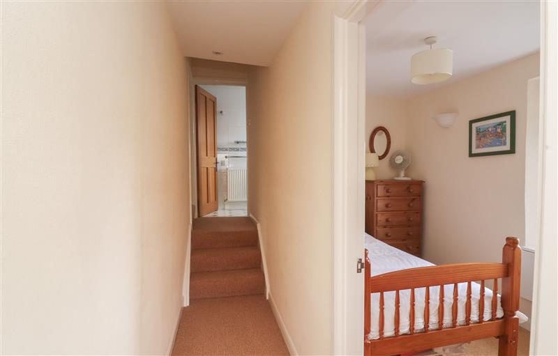 This is a bedroom at 18 Robinsons Row, Salcombe