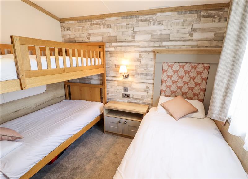 Bedroom (photo 2) at 18 Woodlands Retreat, Tattershall