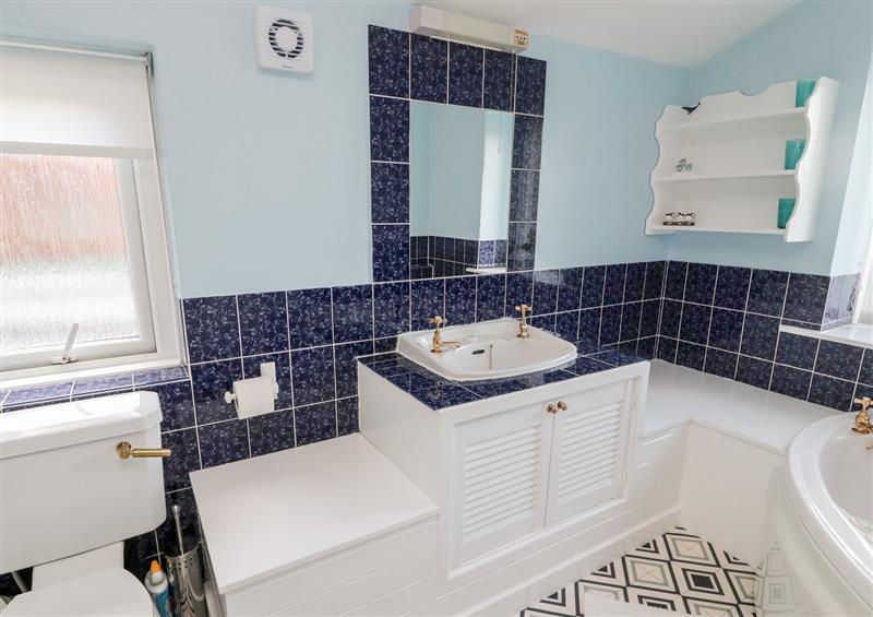 This is the bathroom at 19 Duke Street, Alnwick