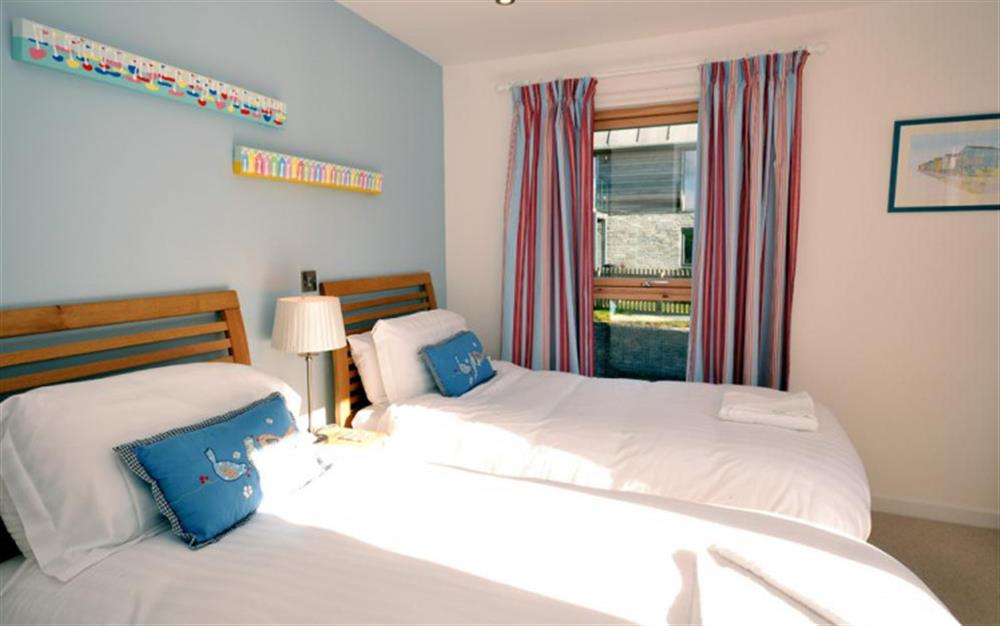 The twin bedroom at 19 Talland in Talland Bay