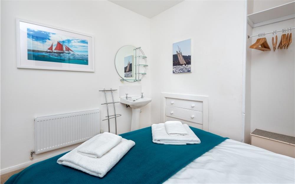 Another look at bedroom 1 (photo 3) at 1b Harbour View in Salcombe