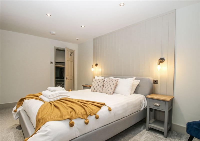 This is a bedroom (photo 2) at 1C College Hill, Shrewsbury