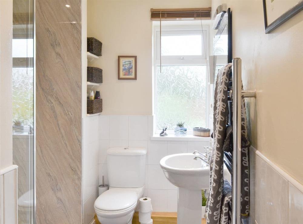 Light and airy shower room at 1¾ Denwick View in Alnwick, Northumberland