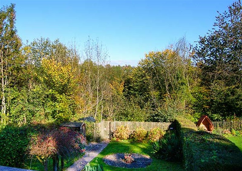 The garden in 2 Aqueduct Cottages (photo 3) at 2 Aqueduct Cottages, Chirk Bank near Chirk