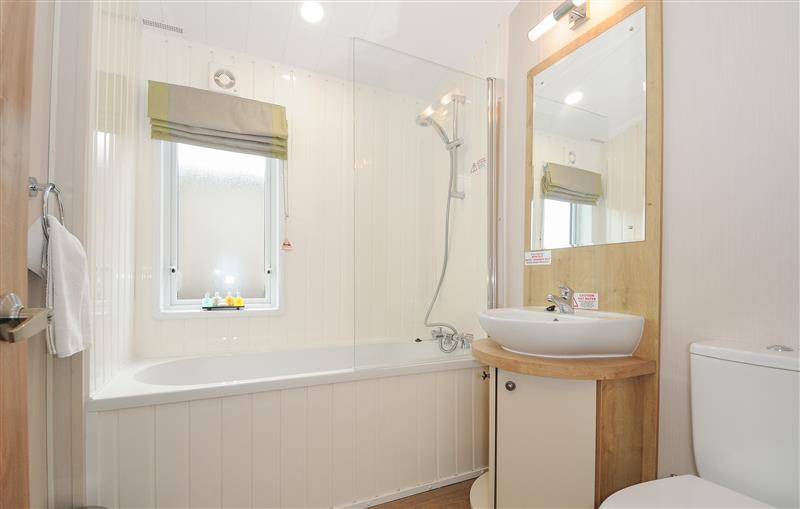 The bathroom at 2 Bed Lodge (Plot 63 Pets), Brixham