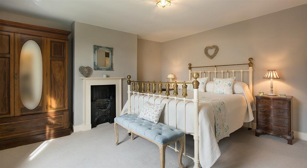 The king size bedroom at 2 Castle Cottage in Lincoln, Lincolnshire