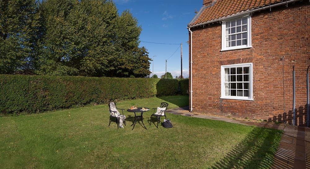 The outdoor seating at 2 Castle Cottage in Lincoln, Lincolnshire