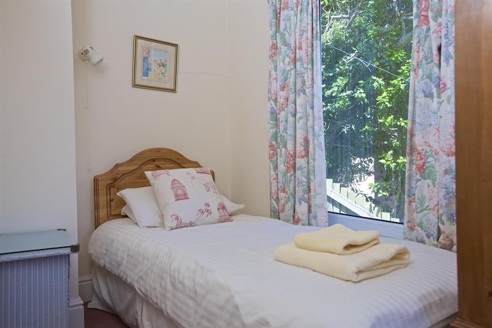 Single bed in the twin room at 2 Channel View in Bennett Road, Salcombe