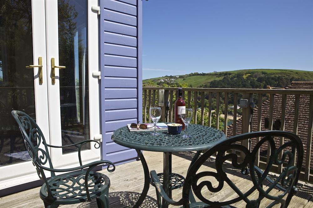Summer house with spectacular elevated views at 2 Channel View in Bennett Road, Salcombe