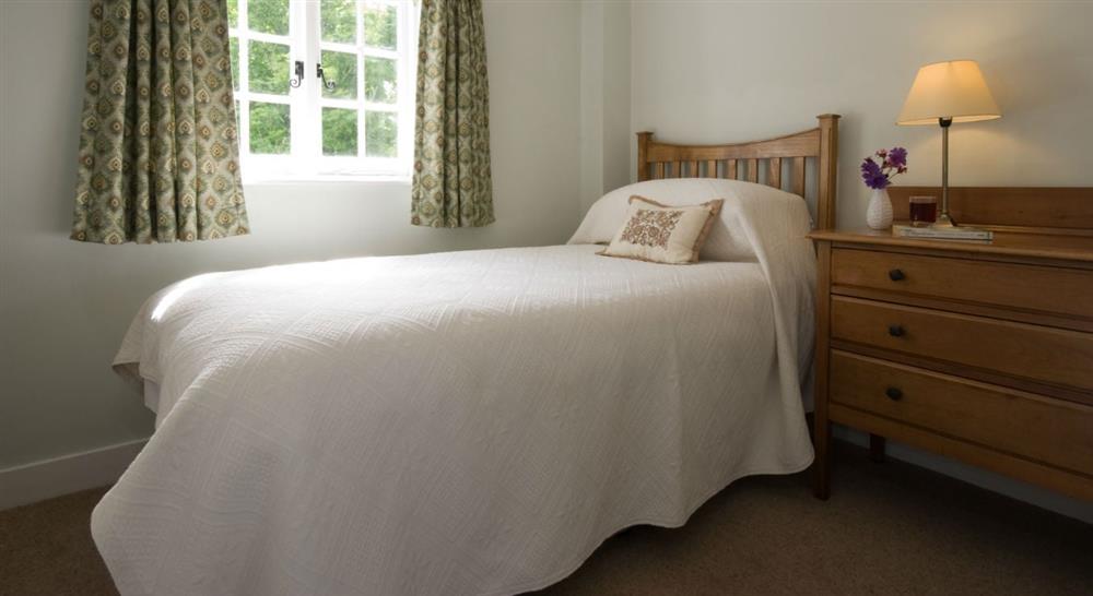 One of the single bedrooms at 2 Coleton Barton in Dartmouth, Devon