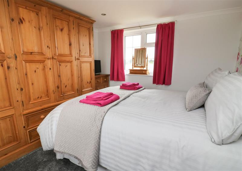 One of the bedrooms (photo 2) at 2 Crosslands, Stockton-On-The-Forest