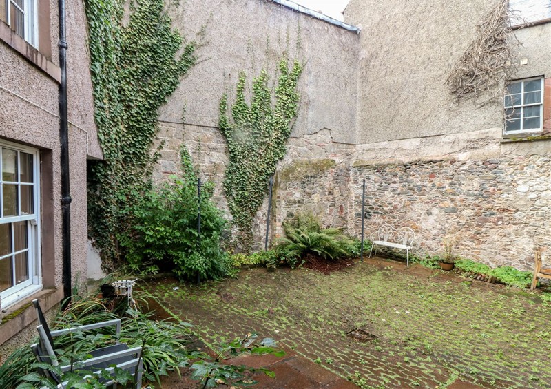 The garden in 2 East Port at 2 East Port, Melrose