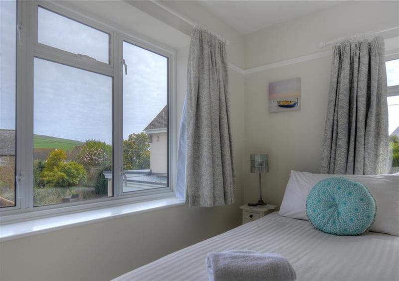 A bedroom in 2 Grange Villas (photo 2) at 2 Grange Villas, Charmouth