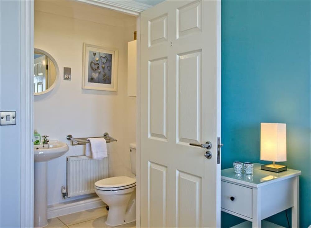 En-suite at 2 Headland Point in , Newquay