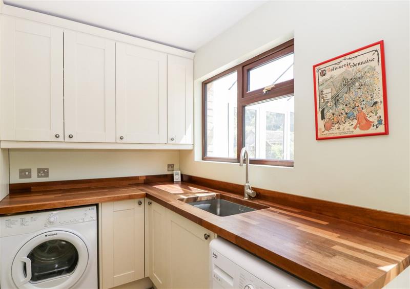 This is the kitchen (photo 3) at 2 Heath Cottages, Sandford