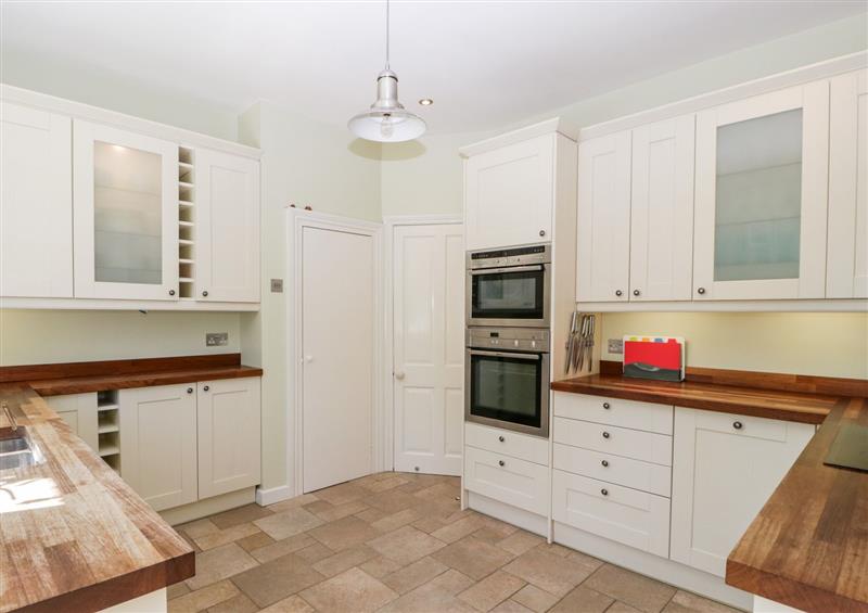 This is the kitchen (photo 4) at 2 Heath Cottages, Sandford