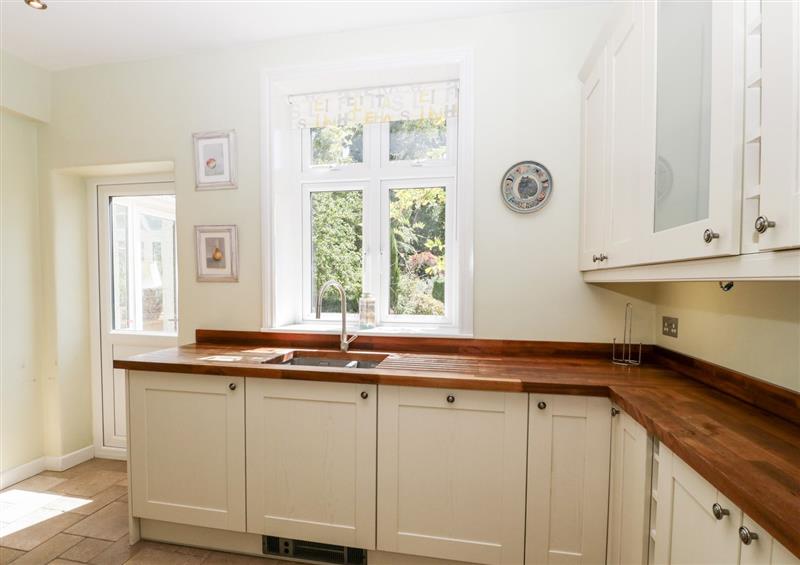 This is the kitchen (photo 5) at 2 Heath Cottages, Sandford