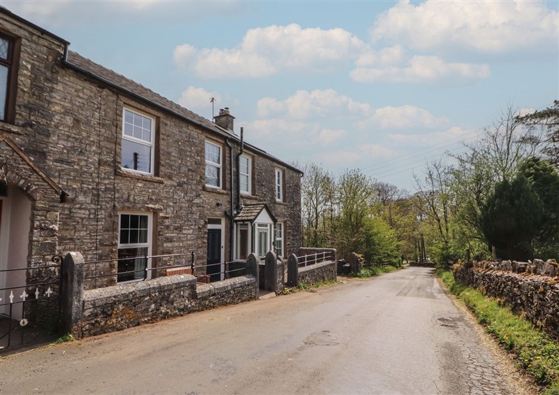 This is the setting of 2 High Lane Terrace