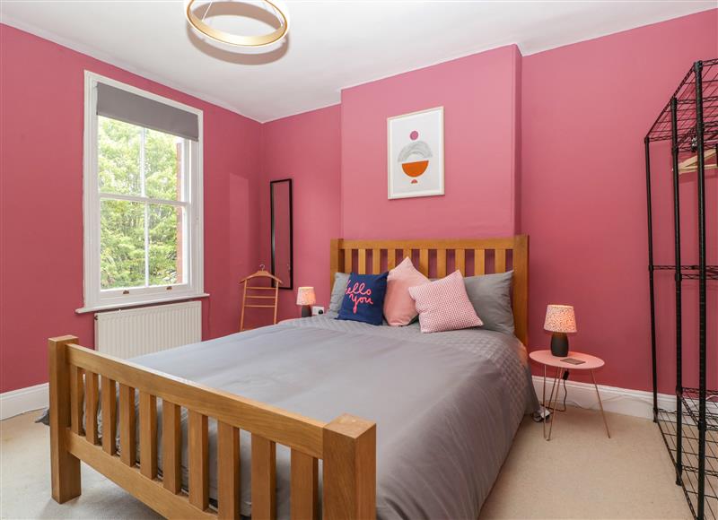 One of the 3 bedrooms at 2 High Street, Newent
