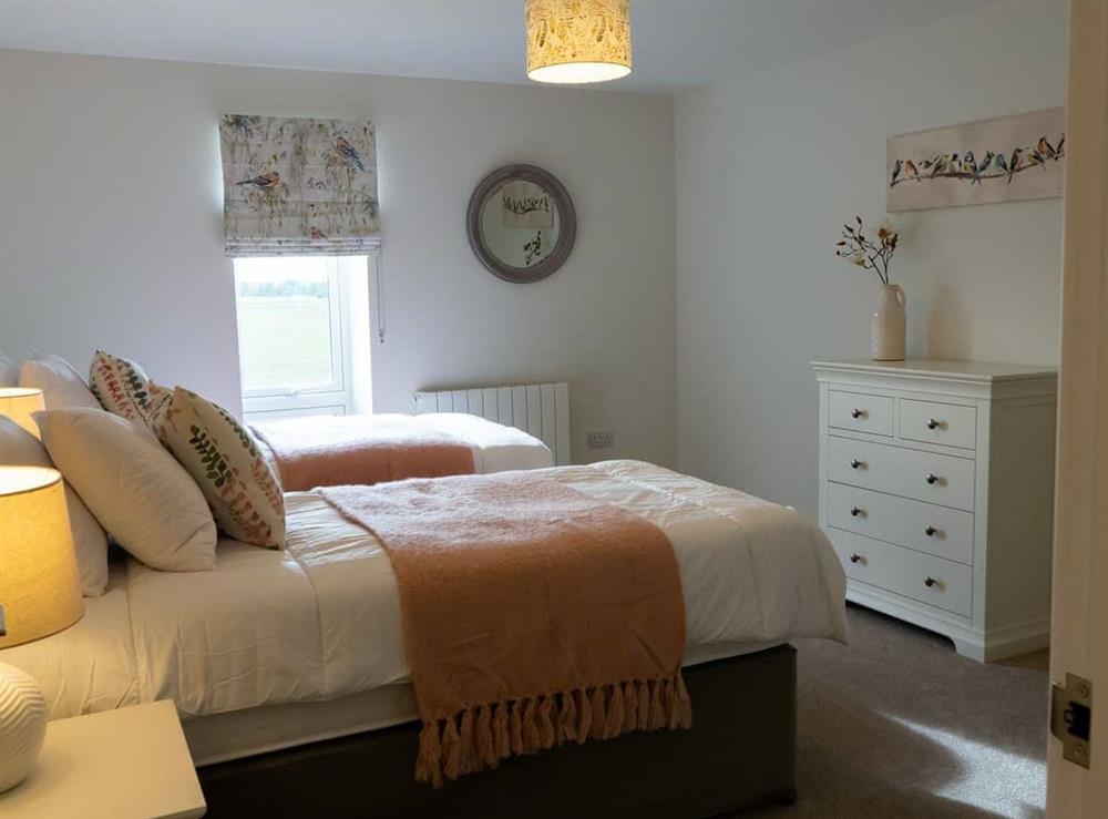 Twin bedroom at 2 Home Farm Barns in Little Steeping, Lincolnshire