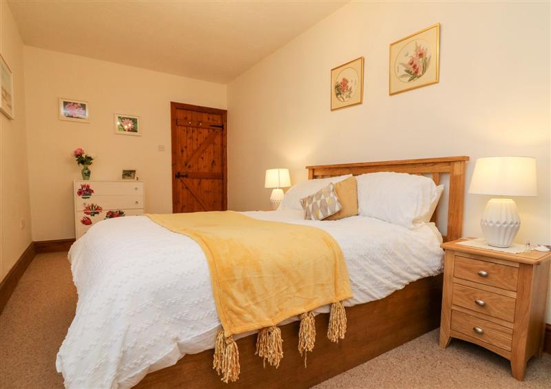 One of the 3 bedrooms (photo 2) at 2 Home Farm Cottage, Fremington