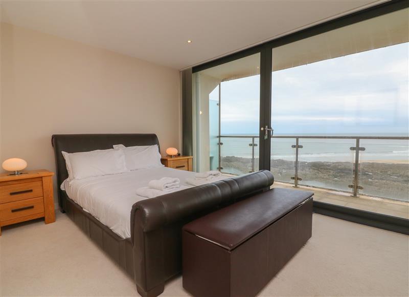 One of the 2 bedrooms at 2 Horizon View, Westward Ho!