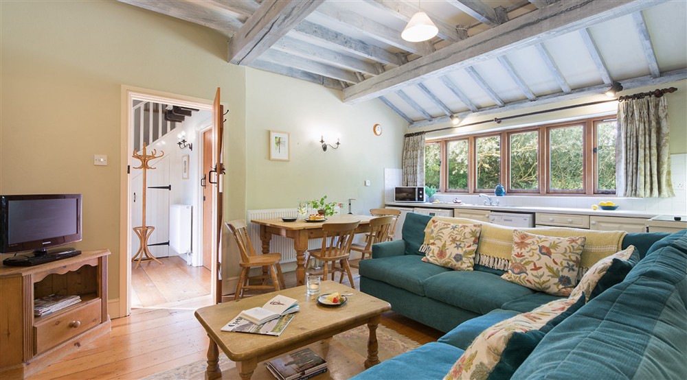 The living area (photo 2) at 2 Horsey Barns in Horsey, Norfolk