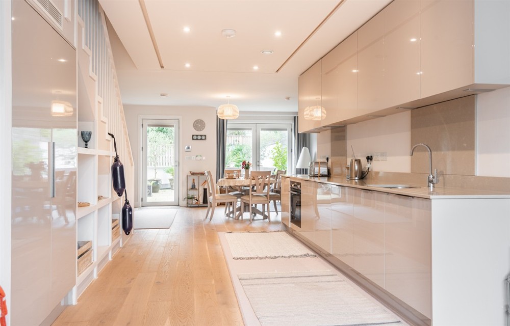 Kitchen at 2 Island Place (Harbour Lights) in Salcombe