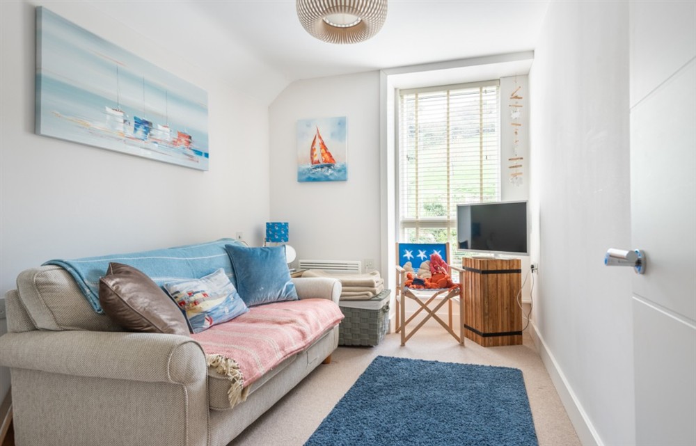 The living room (photo 2) at 2 Island Place (Harbour Lights) in Salcombe