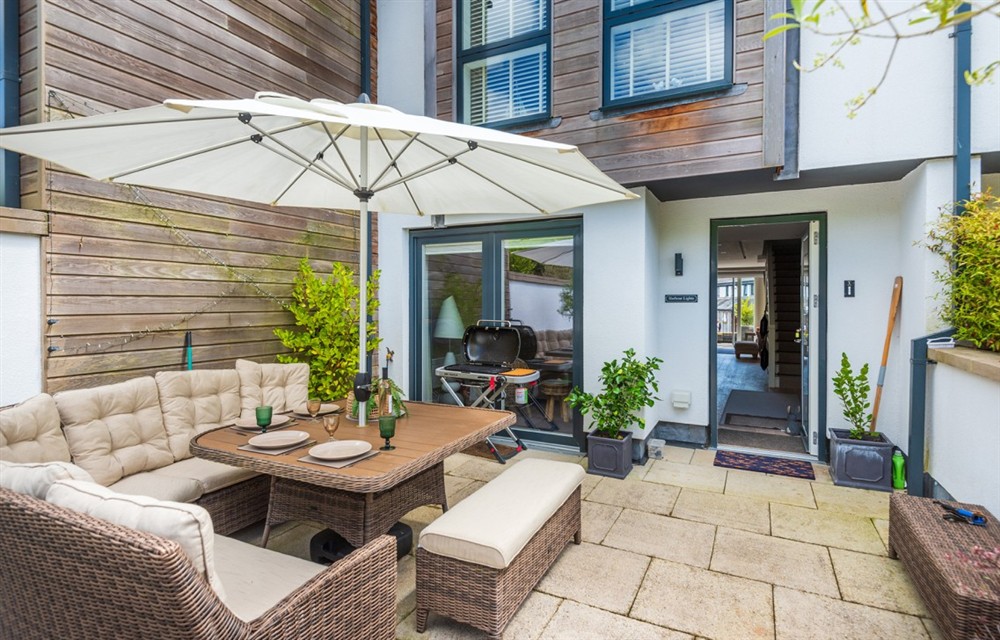The patio at 2 Island Place (Harbour Lights) in Salcombe