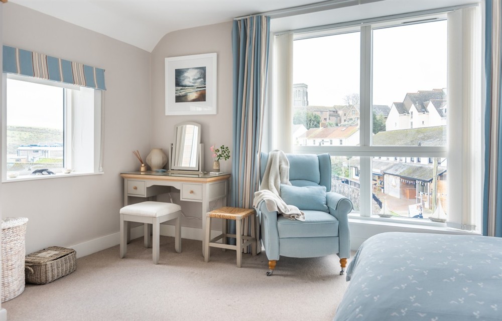 This is a bedroom (photo 3) at 2 Island Place (Harbour Lights) in Salcombe