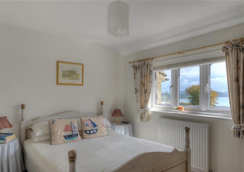 One of the 3 bedrooms at 2 Kersbrook Gardens, Lyme Regis