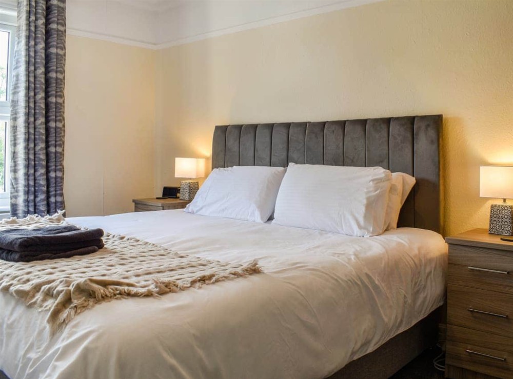Double bedroom (photo 5) at 2 Le Dorney Villa in Par, Cornwall