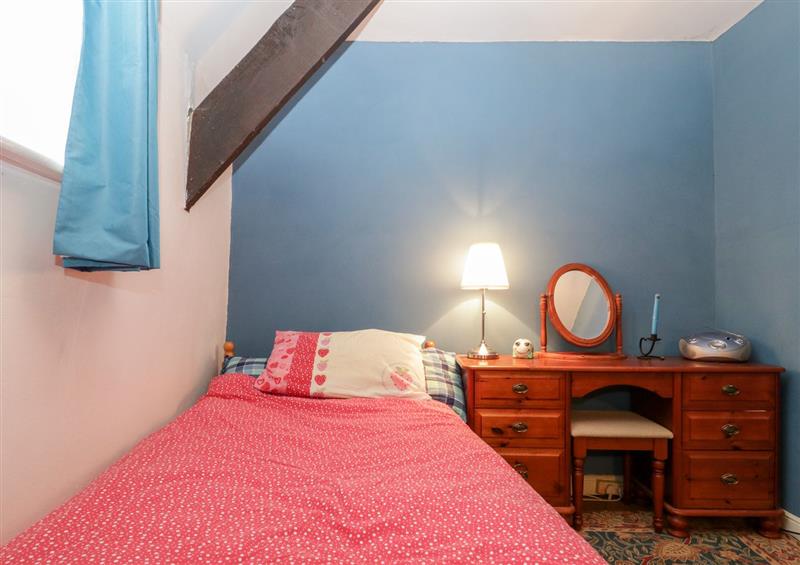 One of the 2 bedrooms at 2 Lime Street, Stogursey