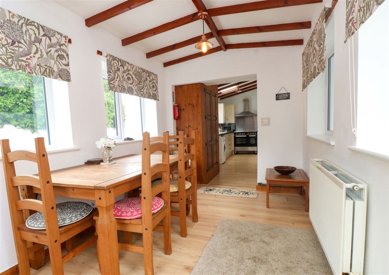 Inside 2 Llainwen at 2 Llainwen, Pencarnisiog near Rhosneigr