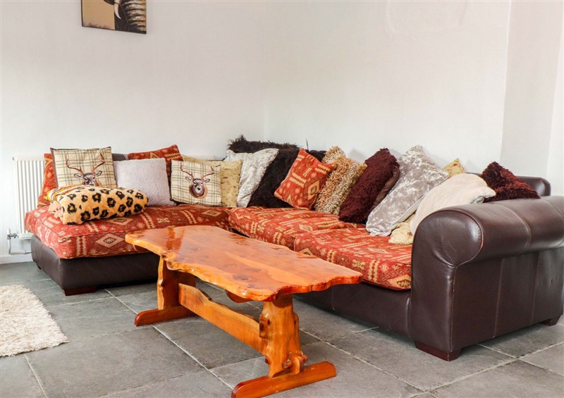 Relax in the living area at 2 Llainwen, Pencarnisiog near Rhosneigr