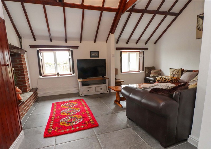 The living room at 2 Llainwen, Pencarnisiog near Rhosneigr