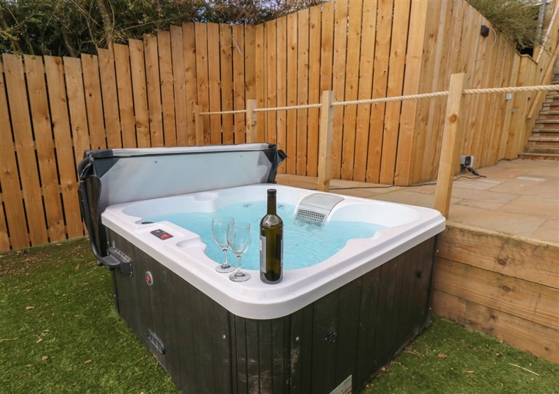 The hot tub at 2 Low Road, Bishop Auckland