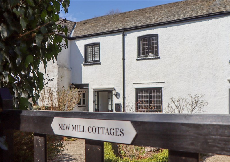 The setting of 2 New Mill Cottages