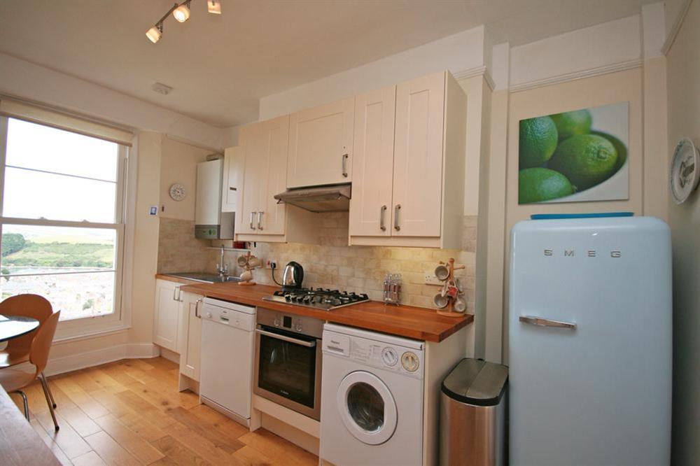 Kitchen and dining area with lovely views at 2 North Crest House in Allenhayes Road, Salcombe