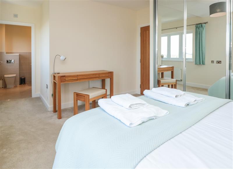 One of the bedrooms (photo 2) at 2 Orchard Drive, Salcombe
