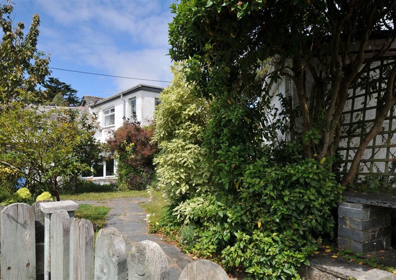 Outside at 2 Porthilly Cottages, Rock