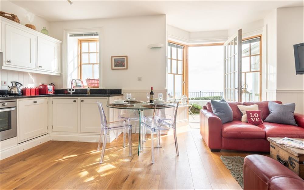 Light and airy, the perfect sea view  bolt hole  at 2 Prospect House in Hallsands