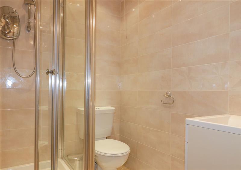 This is the bathroom at 2 Riverside Crescent, Newquay