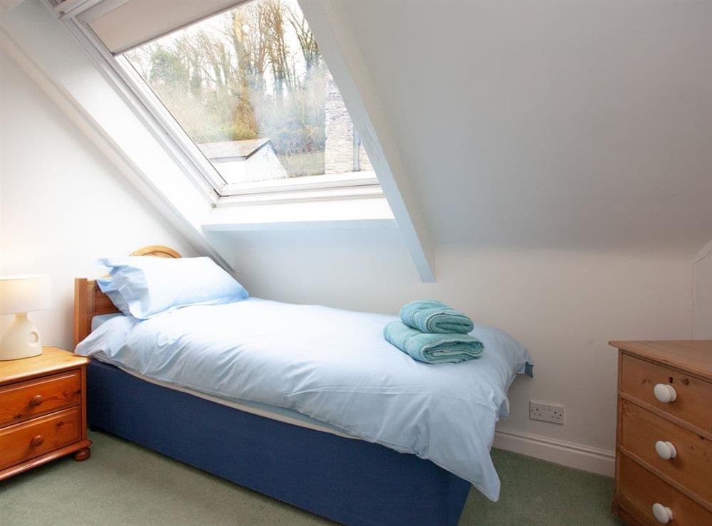 Twin bedroom (photo 2) at 2 Salle Cottage in Bow Creek, Nr Totnes, South Devon., Great Britain