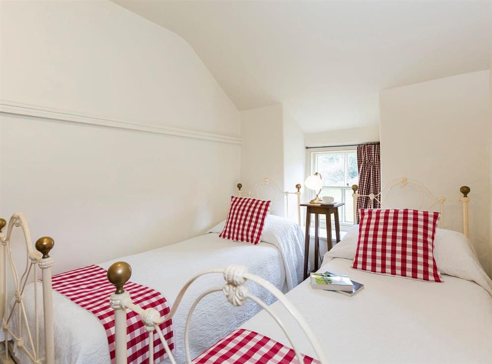 Twin bedroom