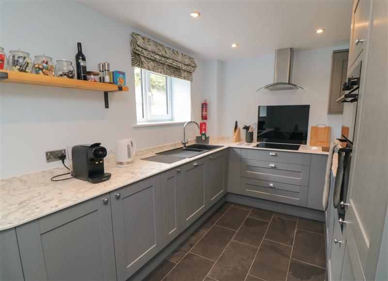 Kitchen (photo 2) at 2 Staveley Cottages, Langtoft near Great Driffield