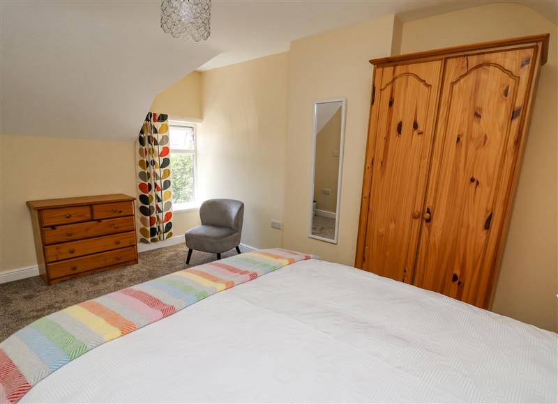 One of the 2 bedrooms at 2 Sunny Hill, Porthgain