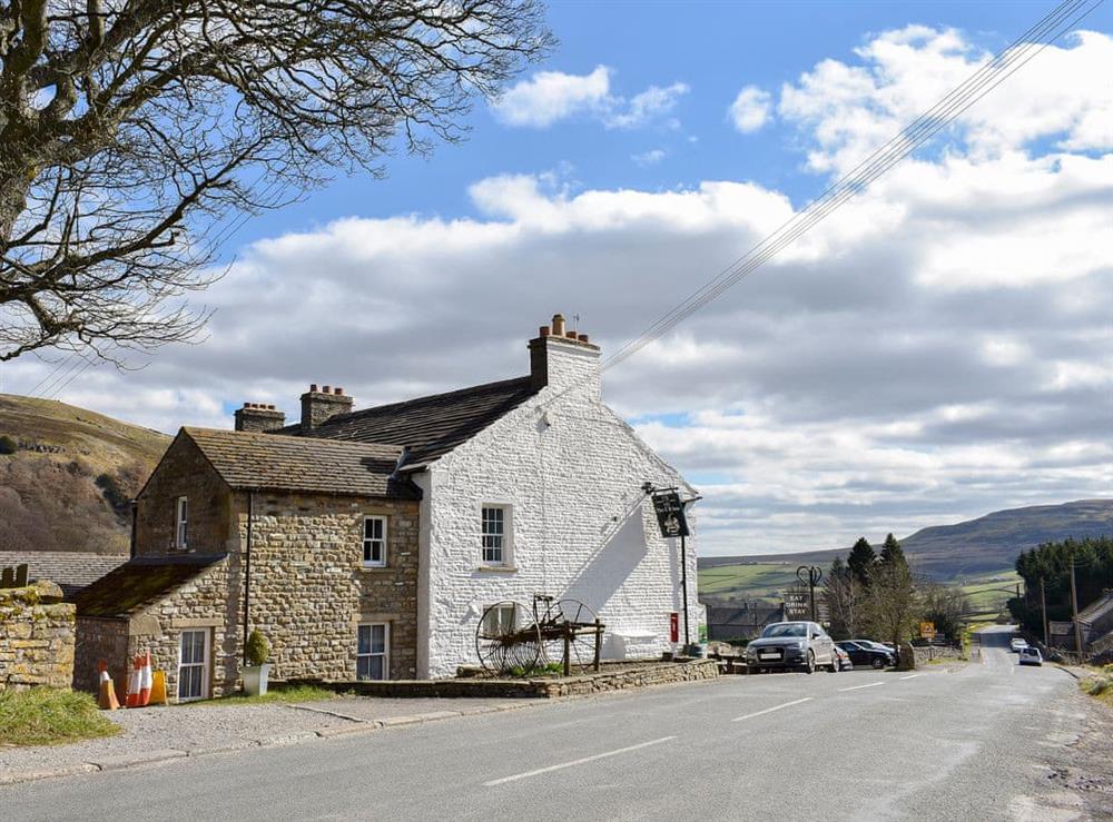 Pub and restaurant 100 yards at 2 Swallowholm Cottages in Arkengarthdale, near Reeth, North Yorkshire